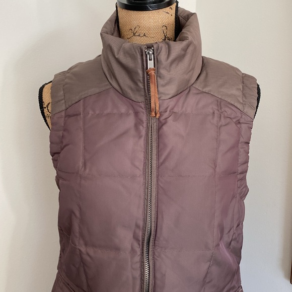 Eddie Bauer Vest Yukon Model Women`s 550 Fill Power Goose Down Puffer Zip M - Picture 2 of 12
